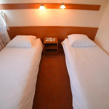 Ada Hotel 3*