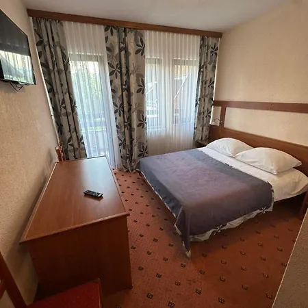 Ada Hotel 3*