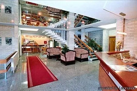 Hotel Ada 3*